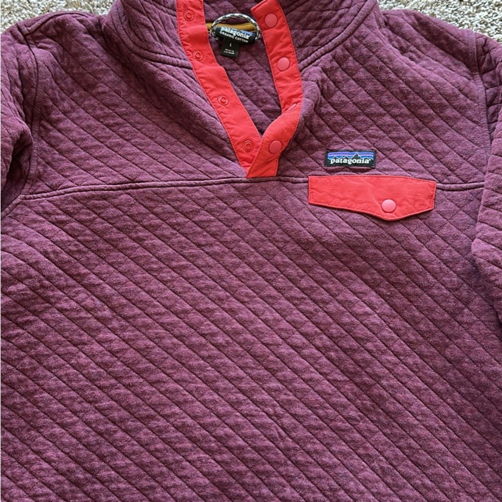 Patagonia Quilted Pullover in Maroon and Coral